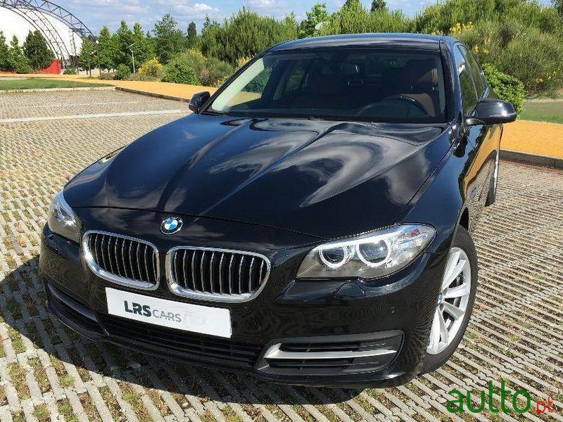 2015' BMW 518 D Line Executive photo #1