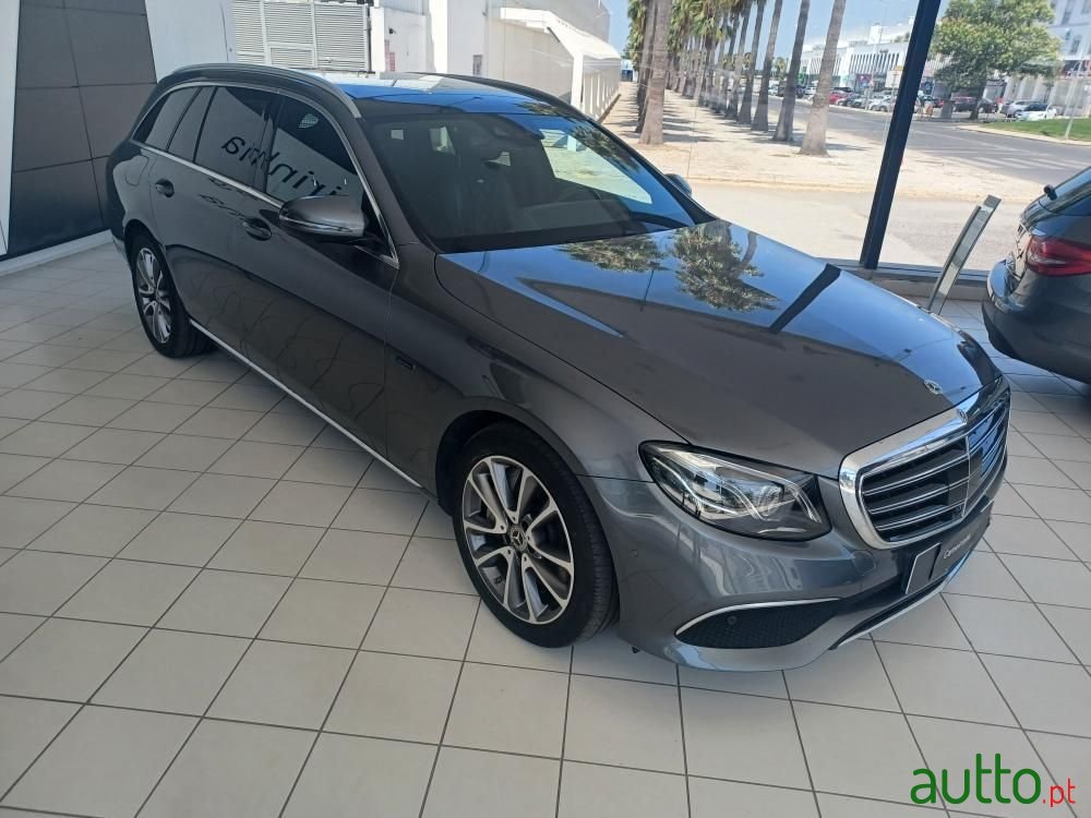 2019' Mercedes-Benz E-300 photo #6