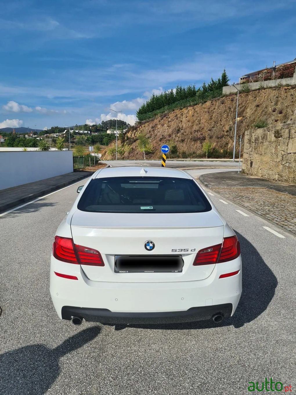 2011' BMW 535 photo #3