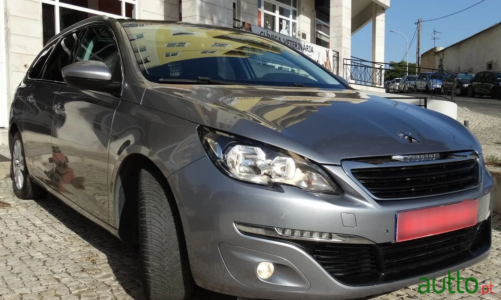 2015' Peugeot 308 Sw photo #2