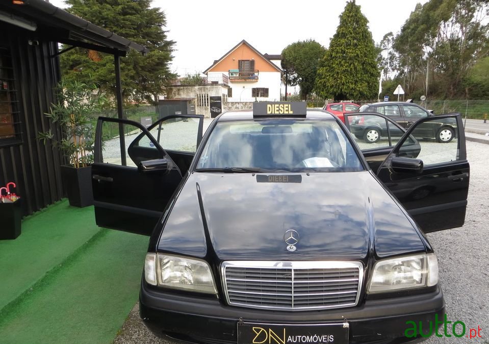 1994' Mercedes-Benz C-220 photo #1