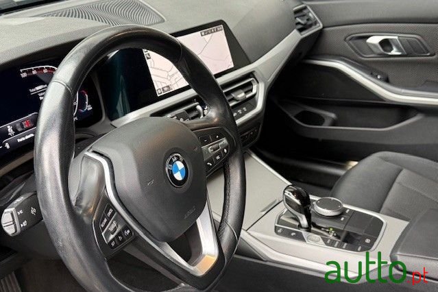 2022' BMW Série 3 photo #6