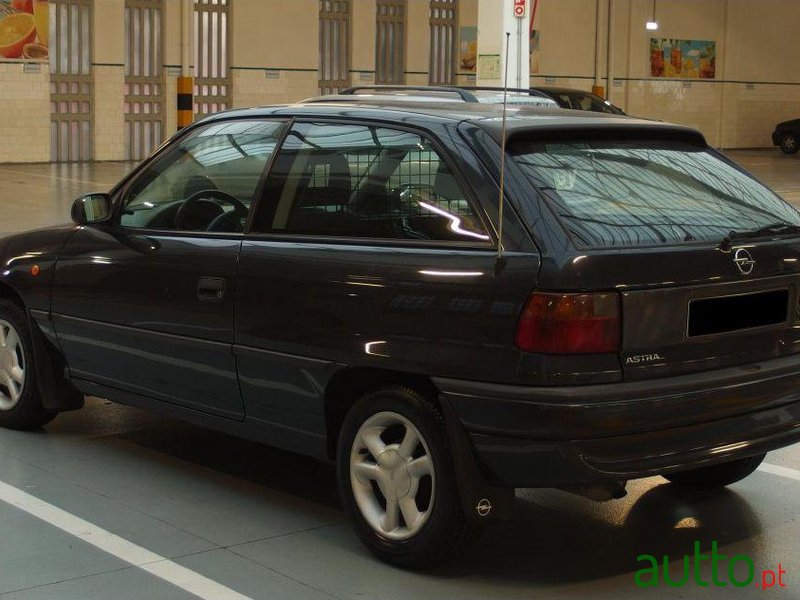 1997' Opel Astra photo #2