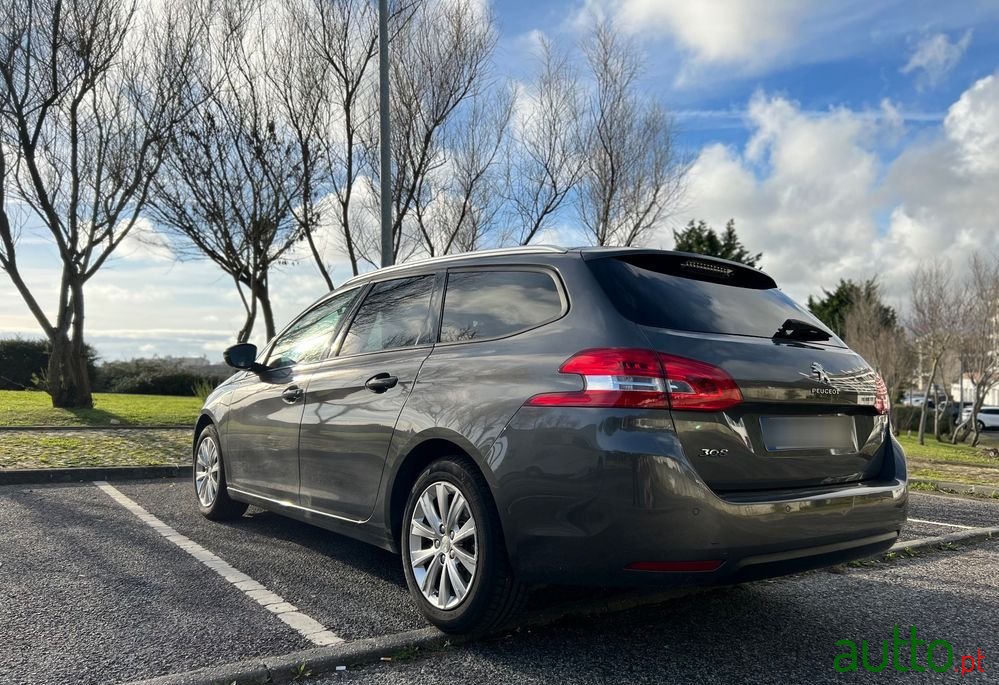 2019' Peugeot 308 Sw photo #2