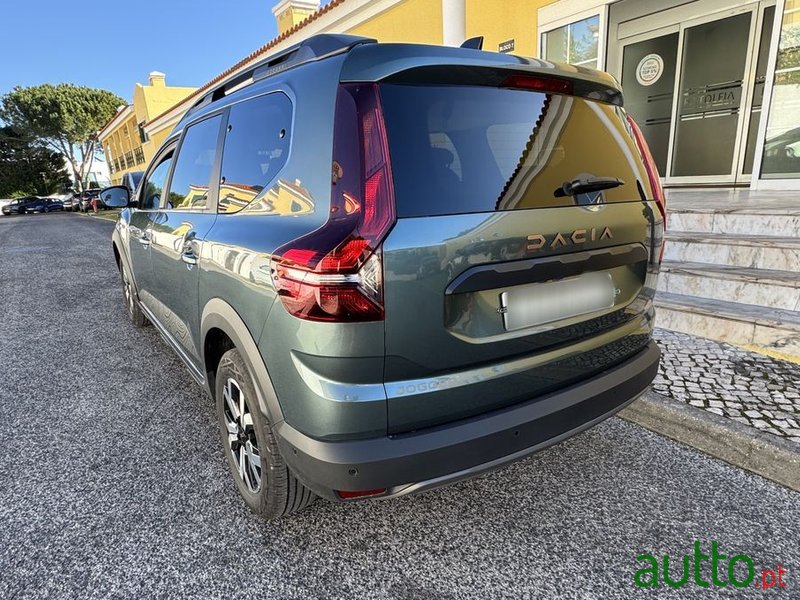 2024' Dacia Jogger photo #3