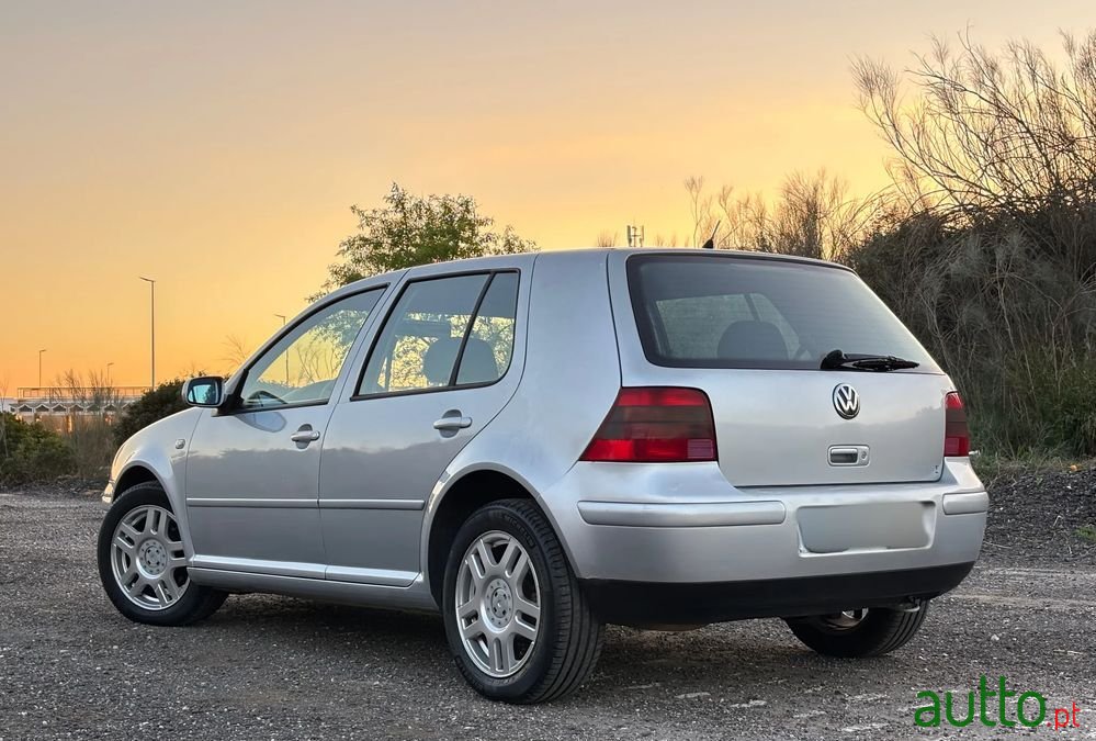 2002' Volkswagen Golf 1.9 Tdi 25 Anos photo #3