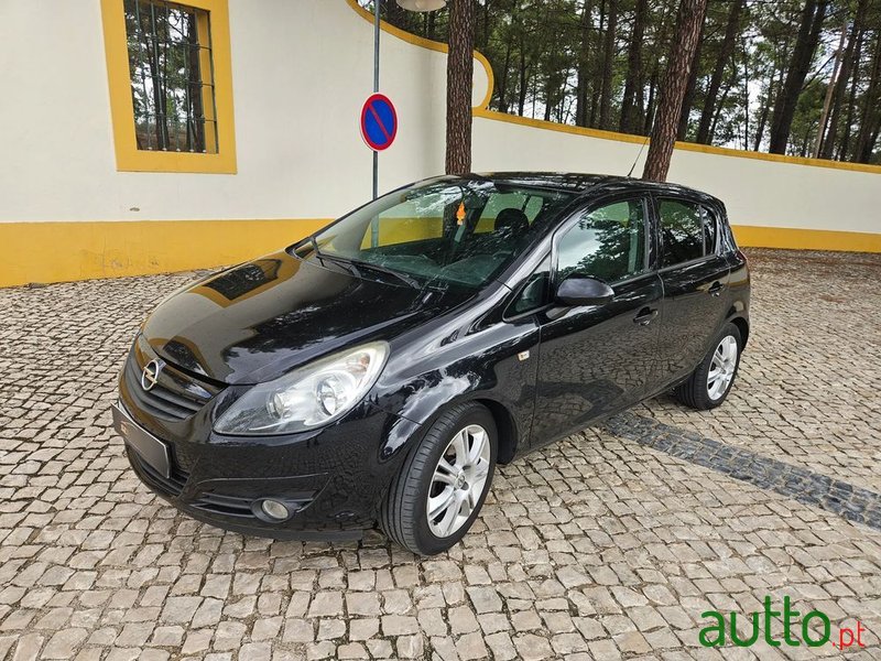 2011' Opel Corsa photo #4