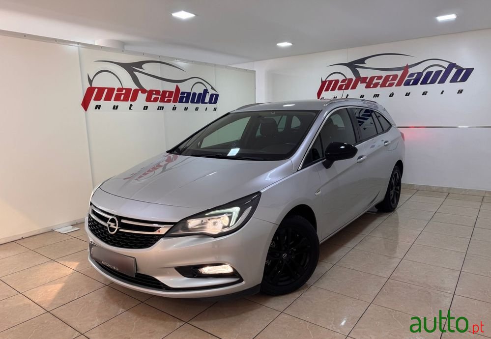 2019' Opel Astra Sports Tourer photo #1