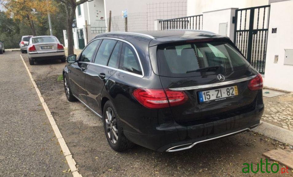 2015' Mercedes-Benz C-200 photo #2