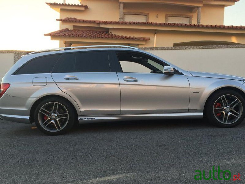 2011' Mercedes-Benz C 200 Cdi photo #1