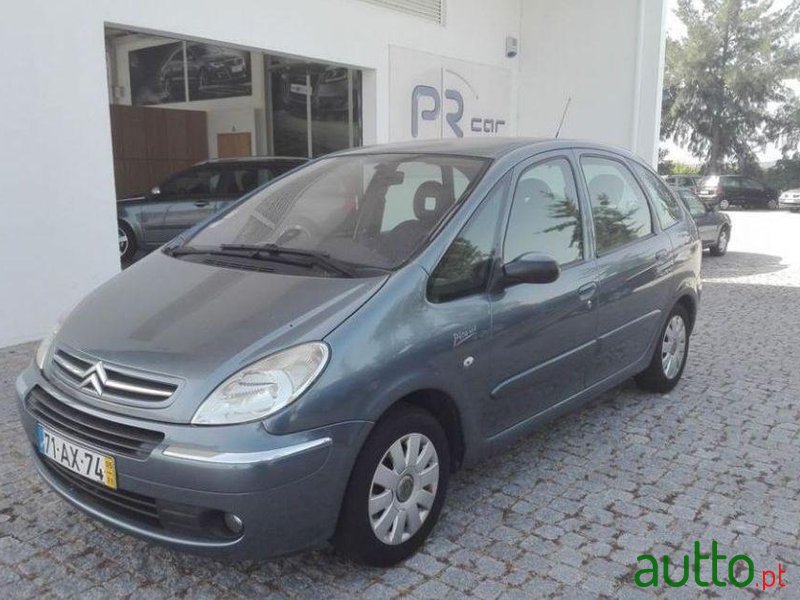 2005' Citroen Xsara Picasso photo #2