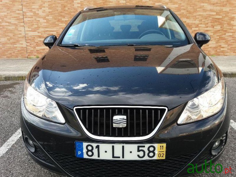 2011' SEAT Ibiza photo #3