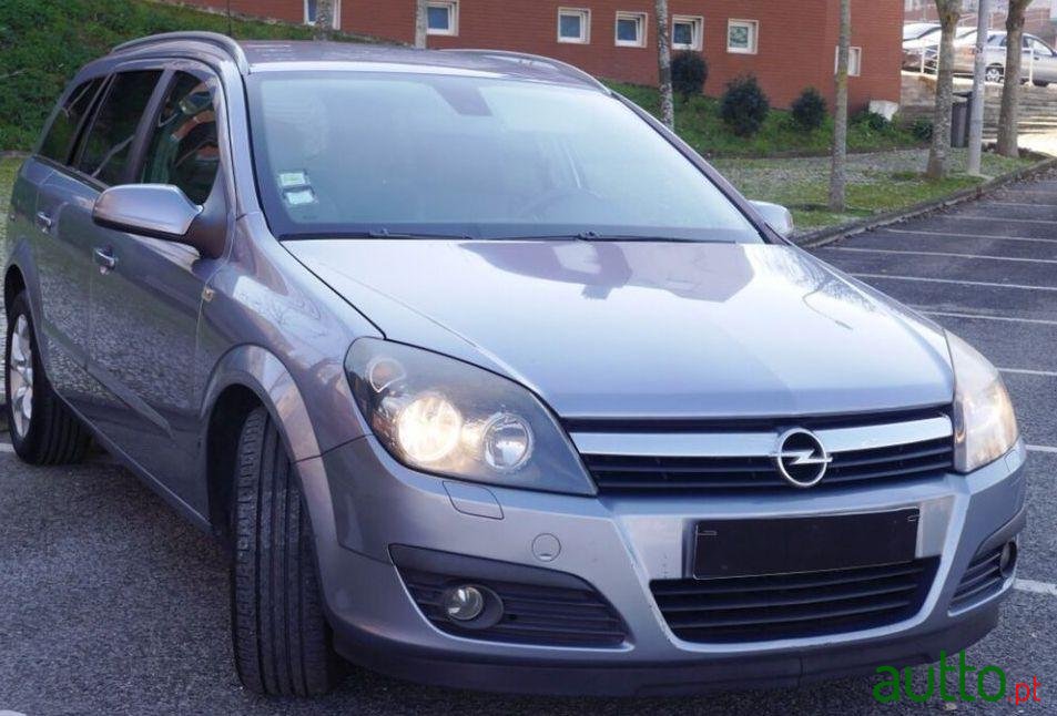 2007' Opel Astra Caravan photo #2