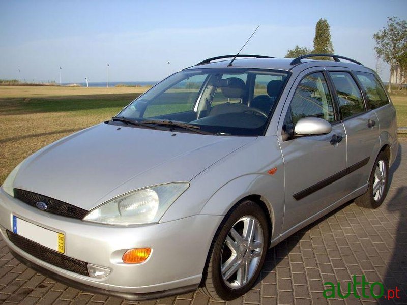 2000' Ford Focus Sw photo #1