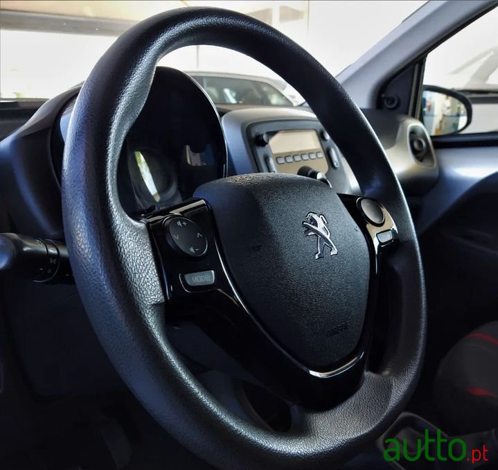 2014' Peugeot 108 photo #3