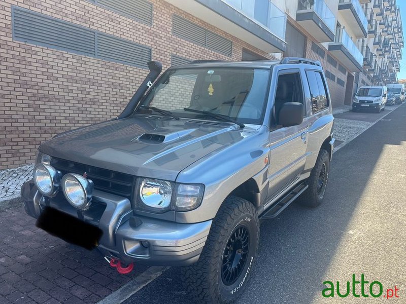 1998' Mitsubishi Pajero 2.8 Td Gls Abs photo #2