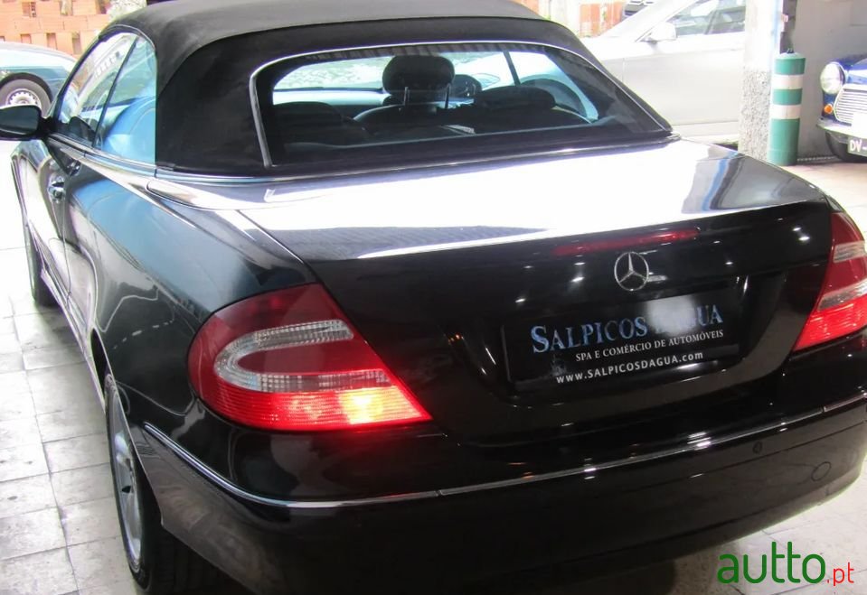 2004' Mercedes-Benz Clk-200 photo #5