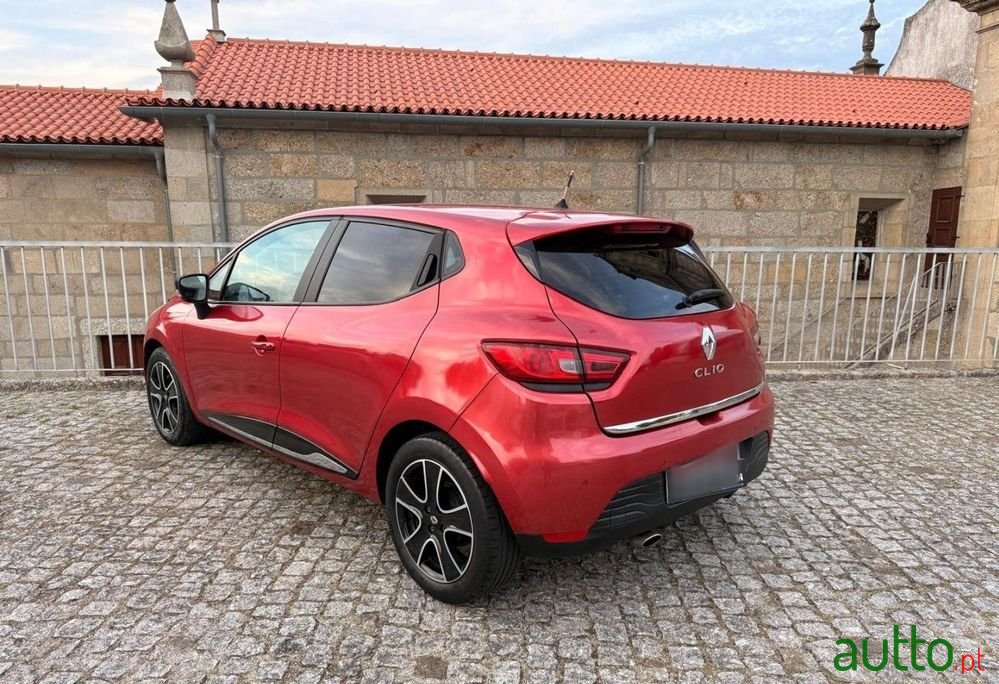 2014' Renault Clio photo #4