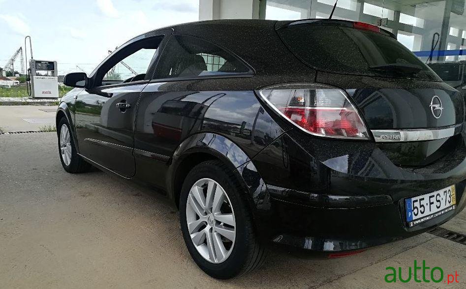 2008' Opel Astra Cdti Sport photo #3