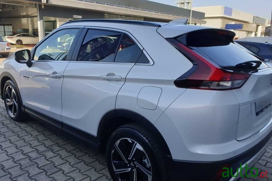 2021' Mitsubishi Eclipse Cross photo #2
