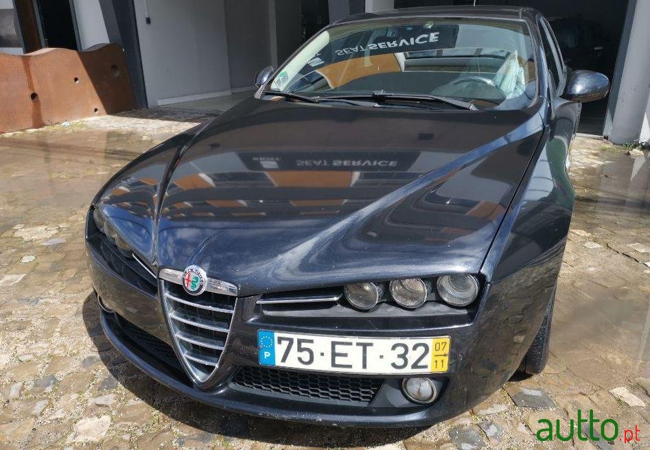 2007' Alfa Romeo 159 Sportwagon photo #1