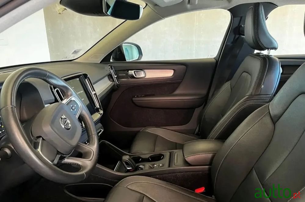 2018' Volvo Xc 40 photo #2