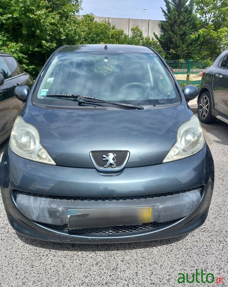 2006' Peugeot 107 photo #2