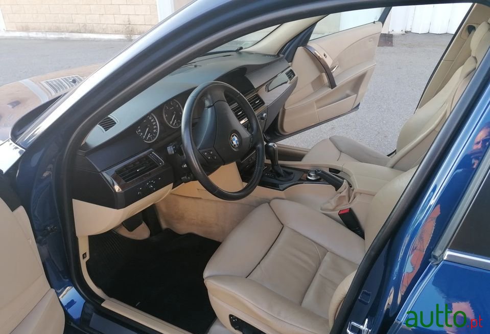 2006' BMW 520 photo #2