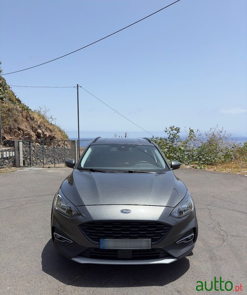 2020' Ford Focus Sw photo #2