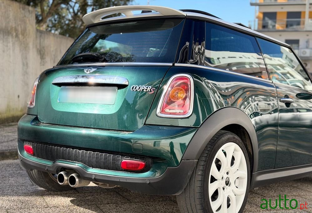 2009' MINI Coupé photo #3