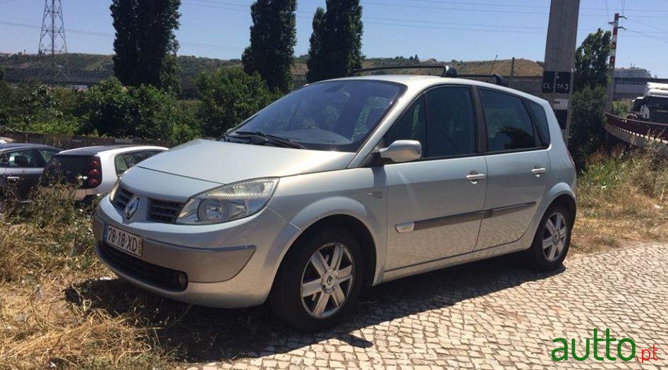 2004' Renault Scenic 1500 photo #2