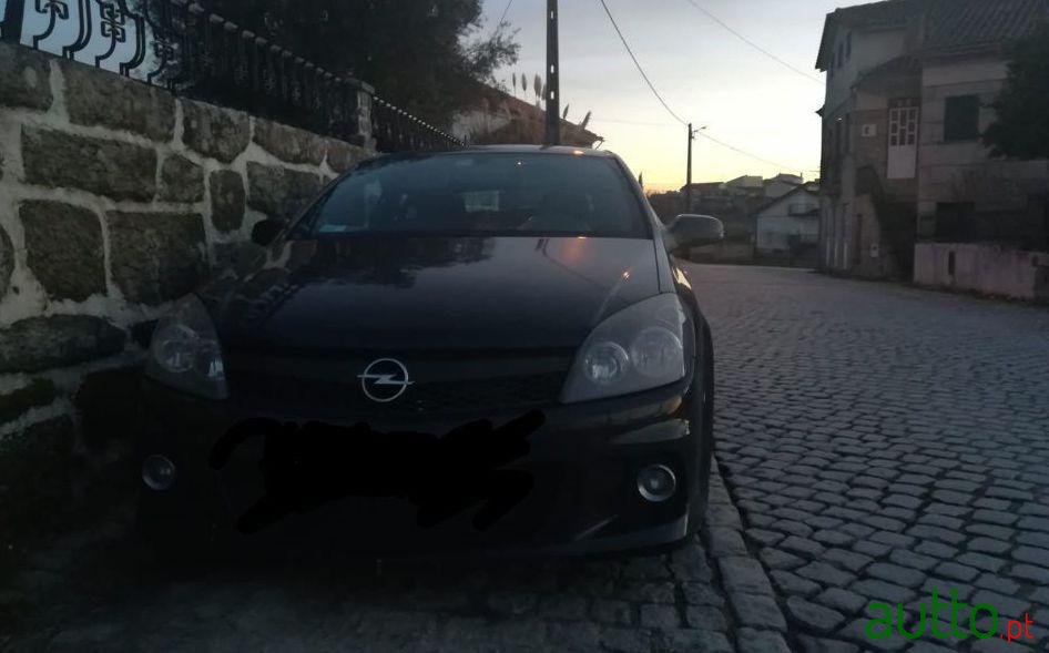 2008' Opel Astra Gtc photo #4