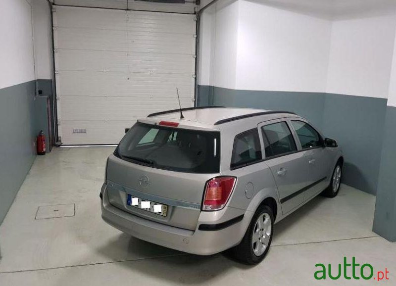 2006' Opel Astra-Caravan 1.3 Cdti Enjoy photo #1