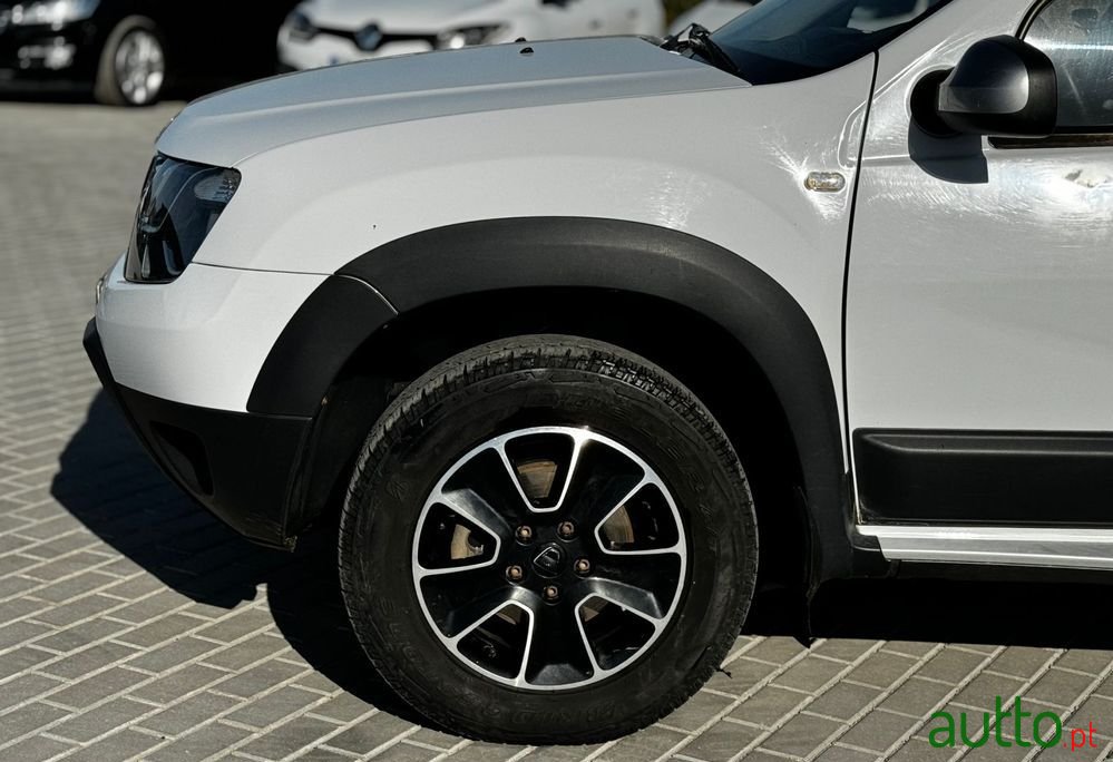 2016' Dacia Duster photo #5