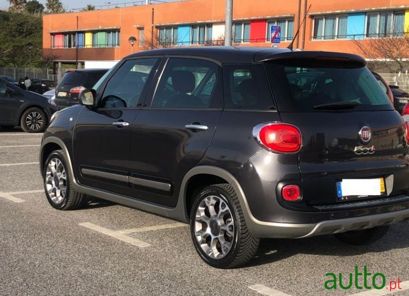 2017' Fiat 500L photo #3