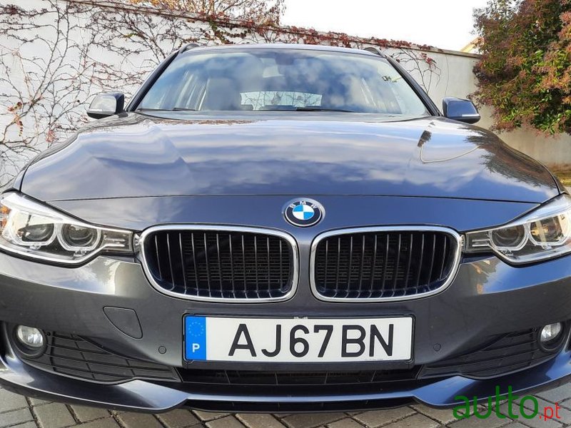 2013' BMW 320 photo #2