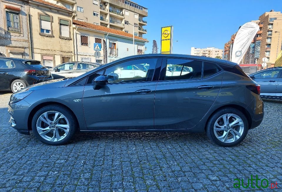 2021' Opel Astra photo #2