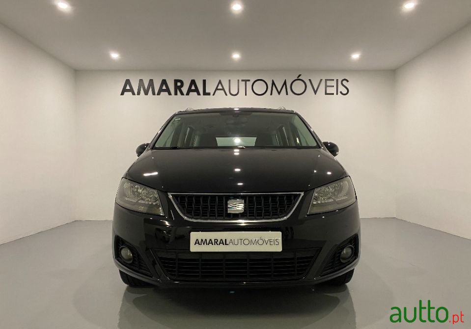 2010' SEAT Alhambra photo #2