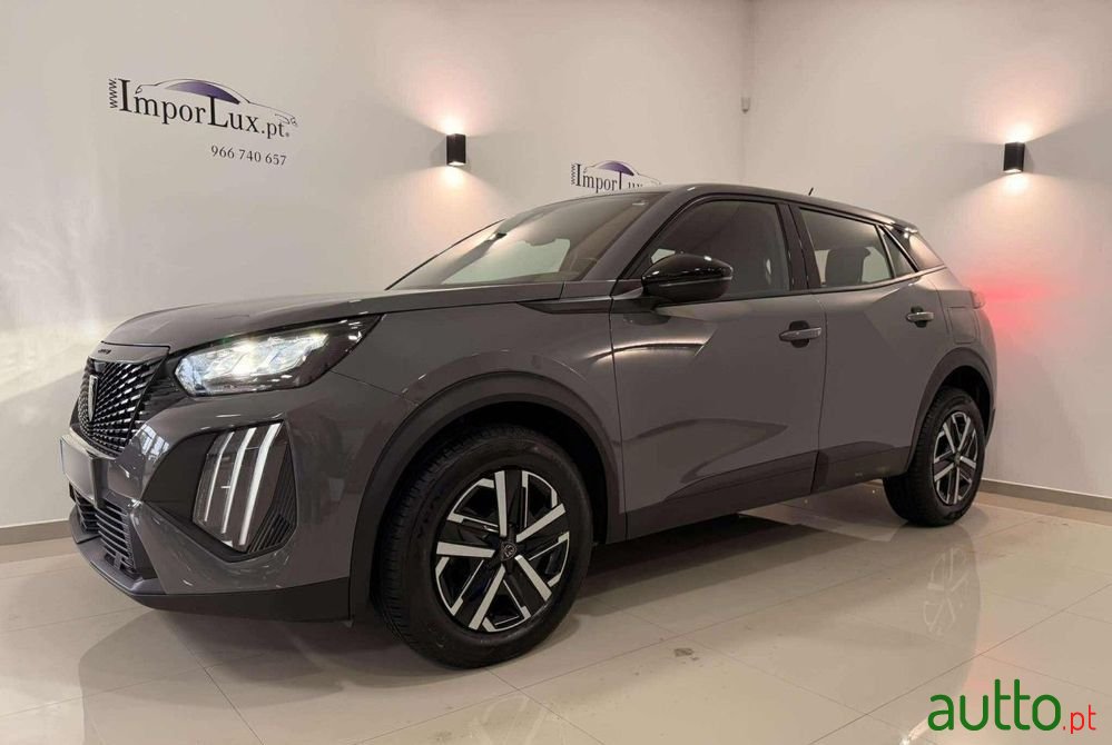2023' Peugeot 2008 photo #1