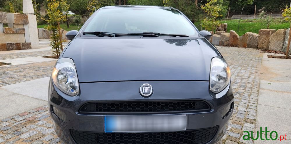 2014' Fiat Grande Punto photo #3