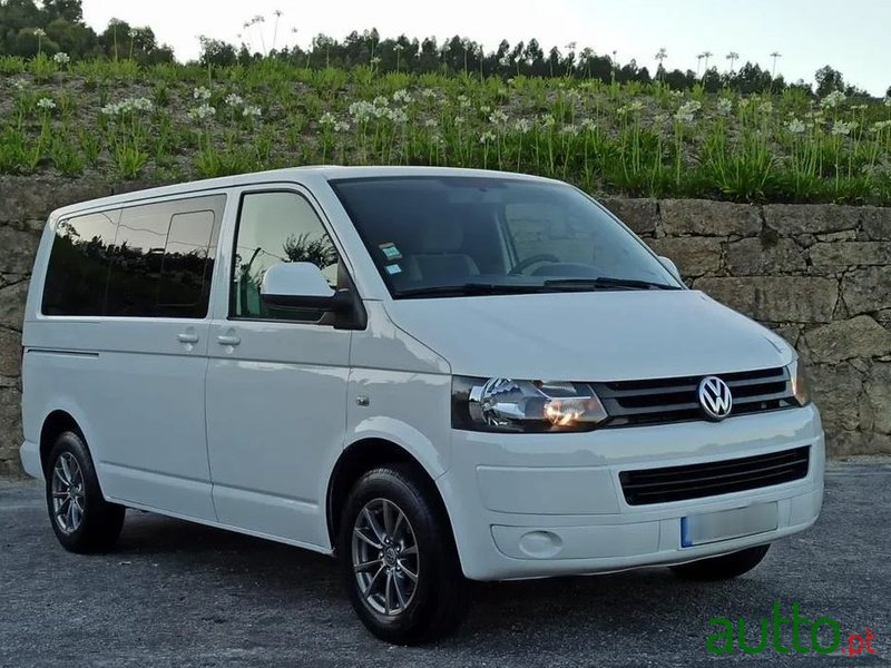 2014' Volkswagen Transporter photo #1