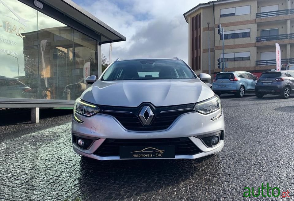 2017' Renault Megane Sport Tourer photo #4