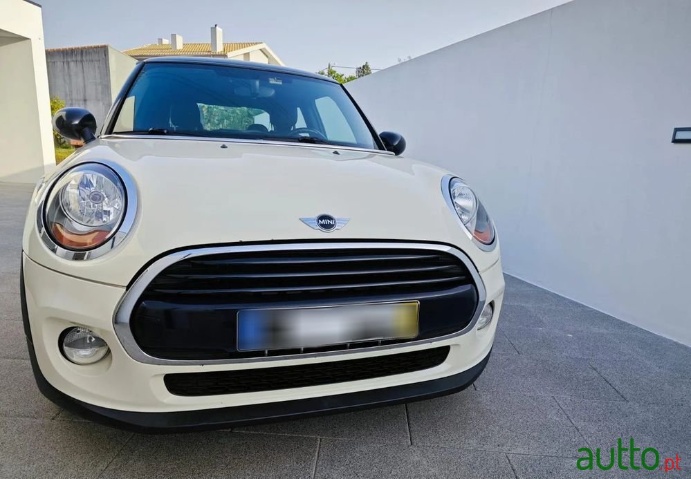 2015' MINI Cooper D 3 Portas photo #6