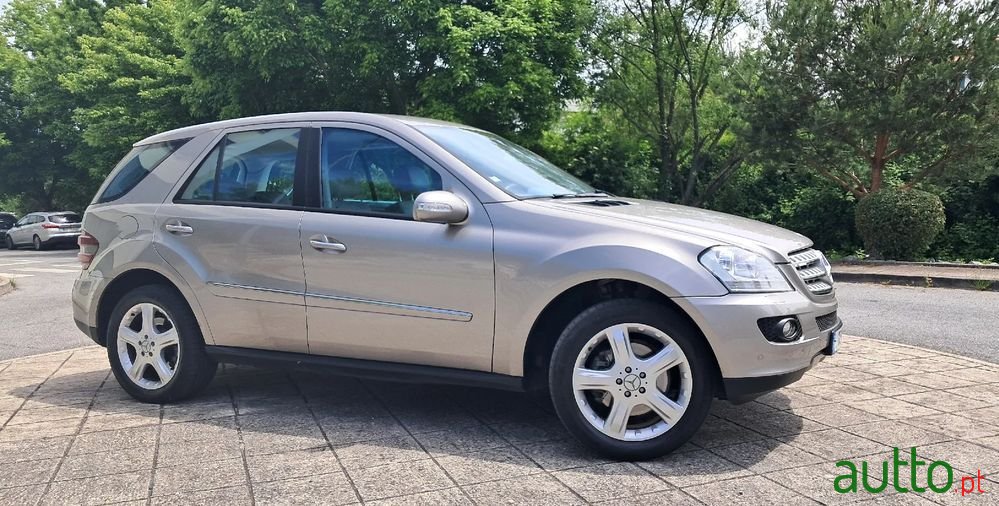 2006' Mercedes-Benz ML 320 Cdi photo #5