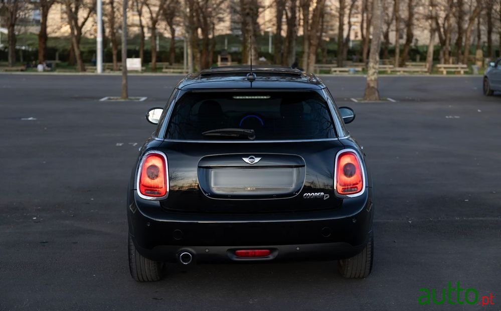 2016' MINI Cooper D photo #4