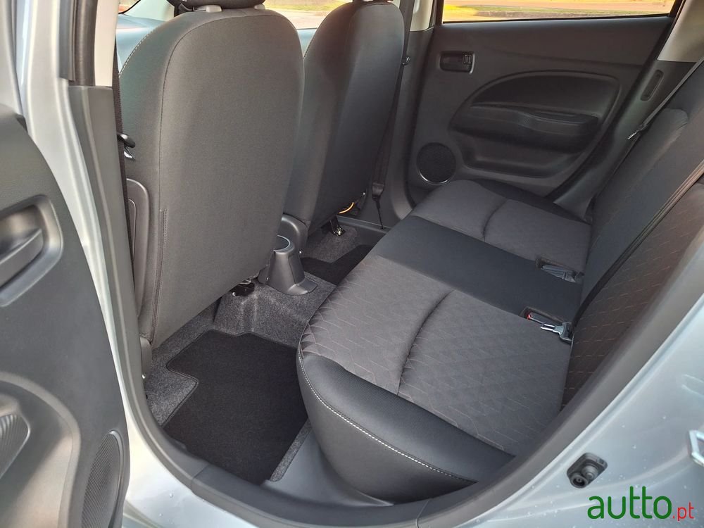 2024' Mitsubishi Space Star photo #6