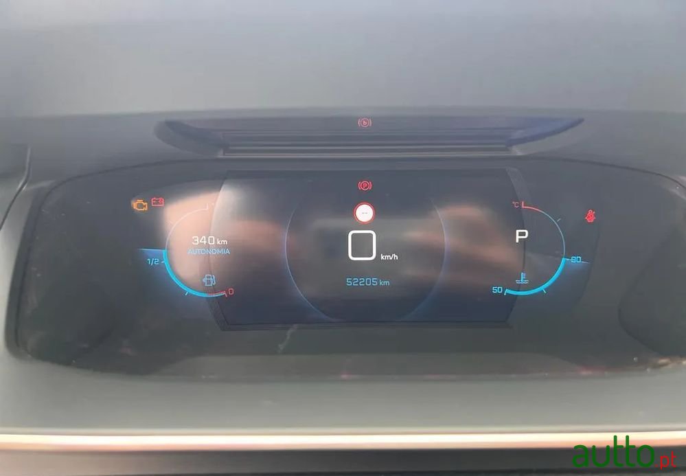 2020' Peugeot 2008 photo #1