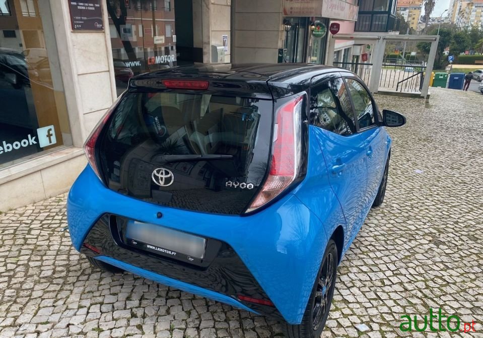 2016' Toyota Aygo photo #5