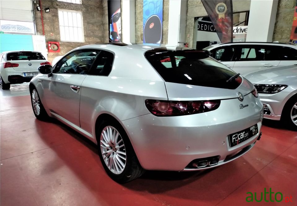 2010' Alfa Romeo Brera photo #4