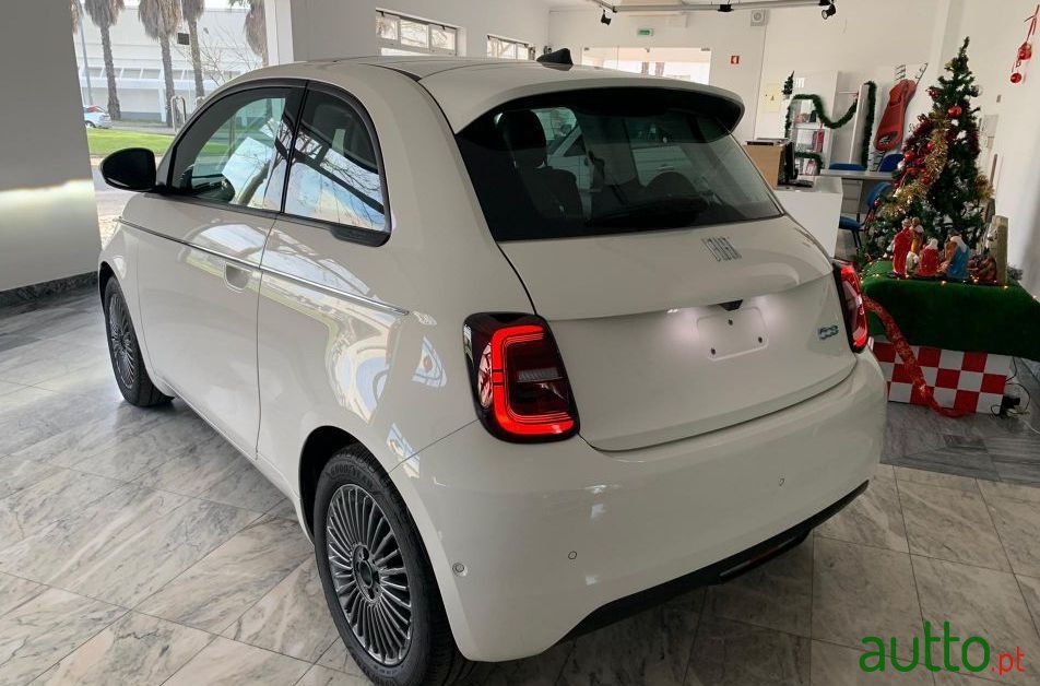 2020' Fiat 500E photo #1